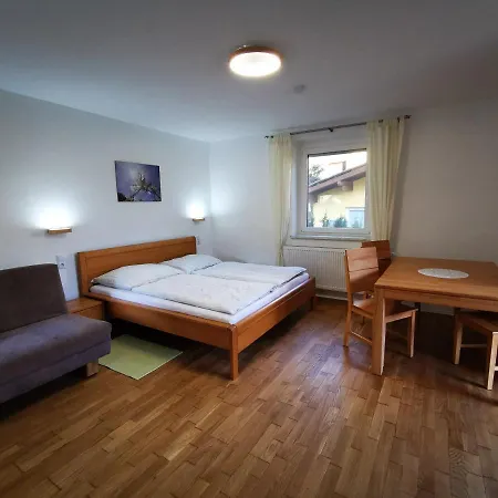 Daire Kerschbaumer *